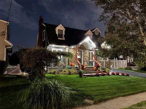 2490 Orange Street Bellmore NY 11710
