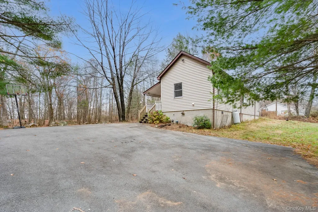 356 Sands Road Middletown NY 10941