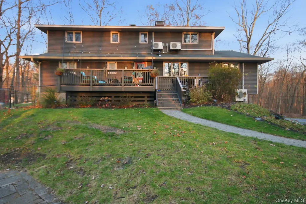 157 Roosevelt Road Hyde Park NY 12538