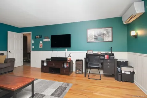 157 Roosevelt Road Hyde Park NY 12538