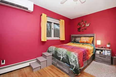 157 Roosevelt Road Hyde Park NY 12538