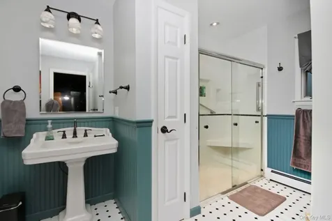 157 Roosevelt Road Hyde Park NY 12538