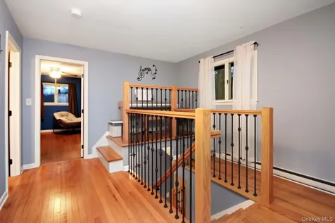 157 Roosevelt Road Hyde Park NY 12538