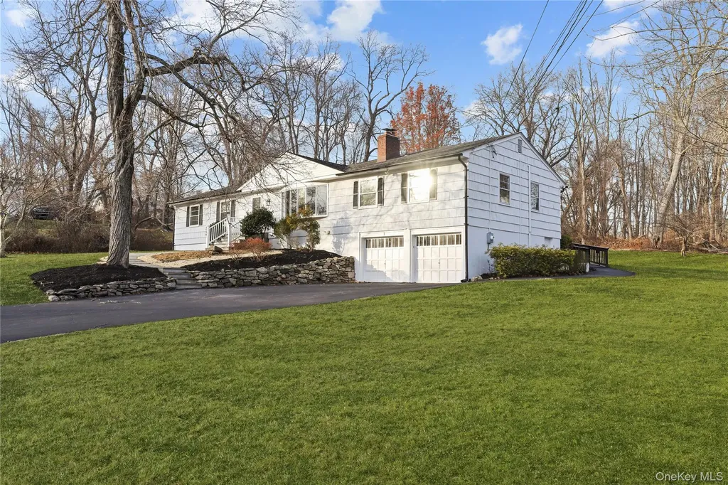 9 Seven Oaks Lane Brewster NY 10509