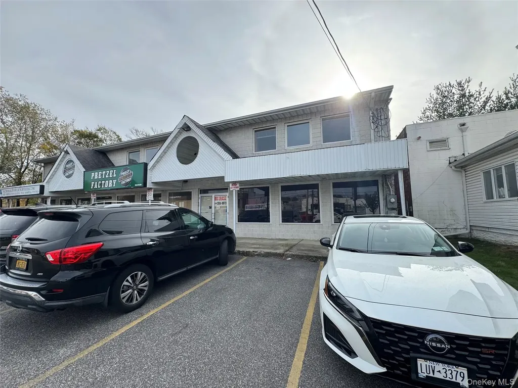 118 Broadway Lynbrook NY 11563