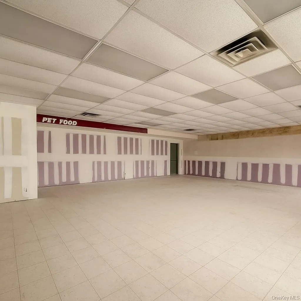 118 Broadway Lynbrook NY 11563