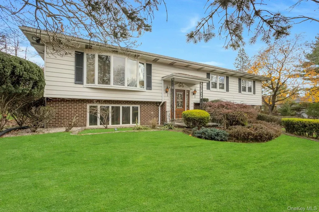 44 Greenridge Way Spring Valley NY 10977