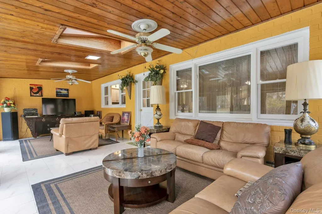 44 Greenridge Way Spring Valley NY 10977