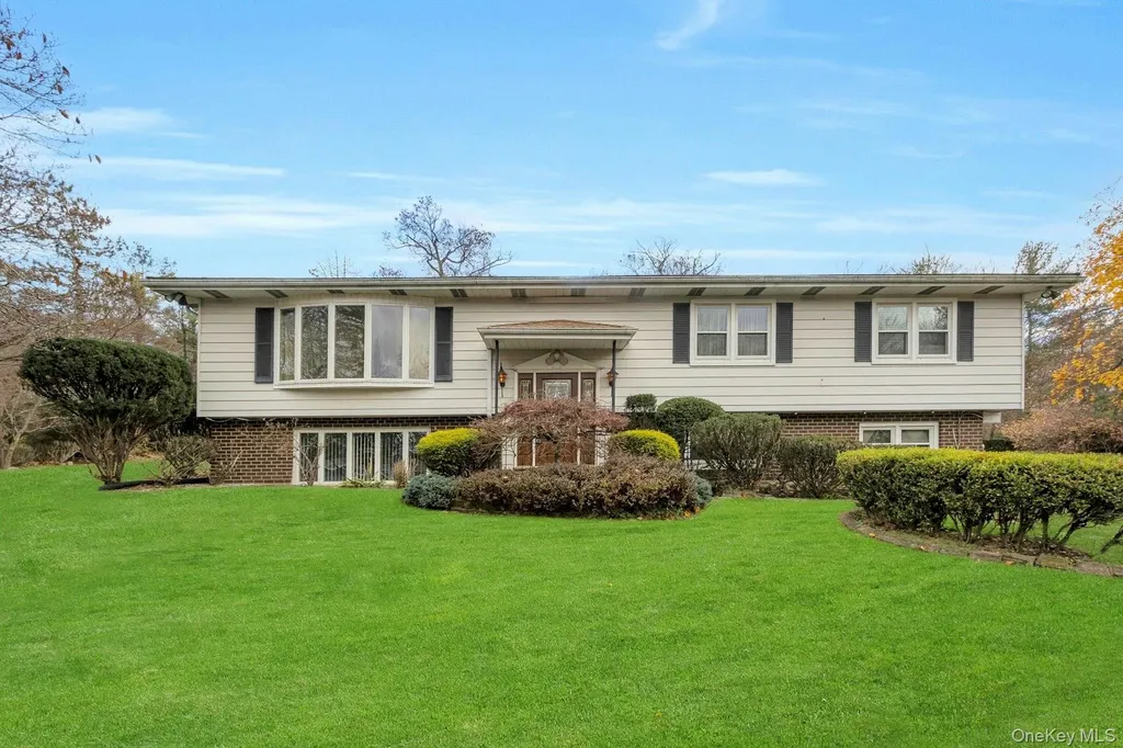 44 Greenridge Way Spring Valley NY 10977