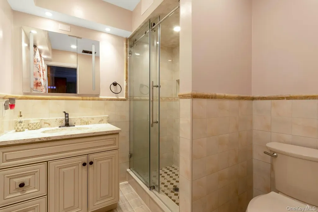44 Greenridge Way Spring Valley NY 10977