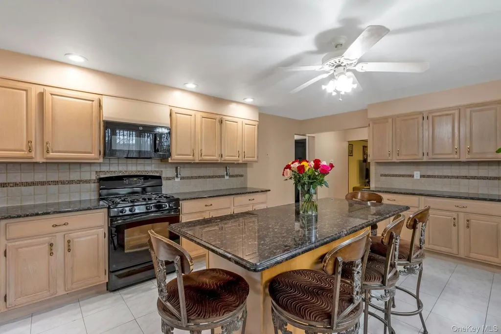 44 Greenridge Way Spring Valley NY 10977