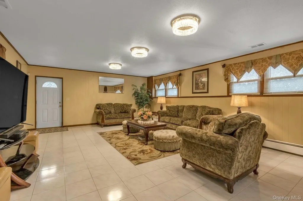 44 Greenridge Way Spring Valley NY 10977