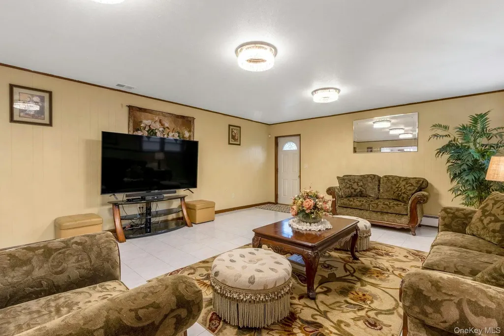 44 Greenridge Way Spring Valley NY 10977