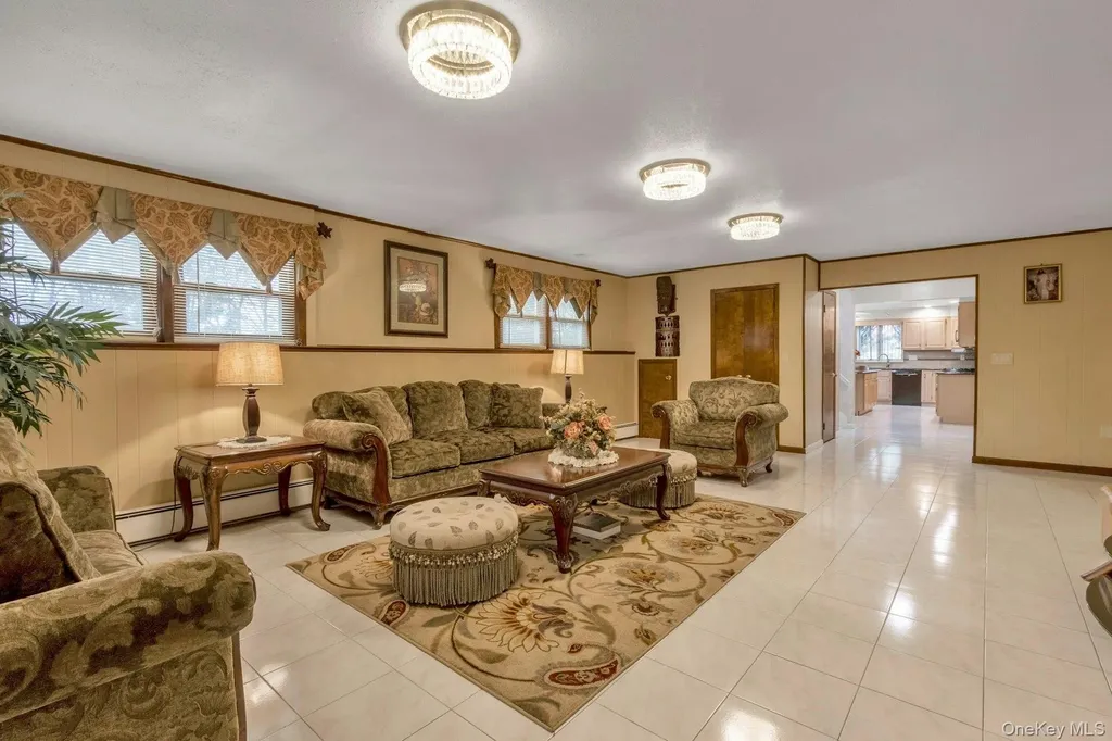 44 Greenridge Way Spring Valley NY 10977