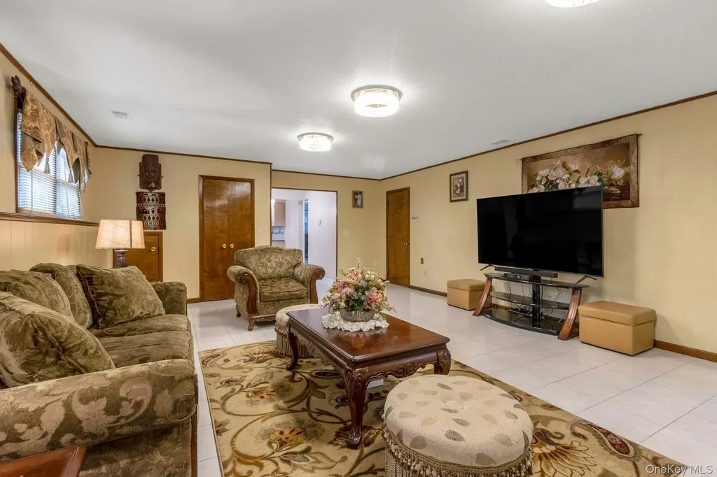 44 Greenridge Way Spring Valley NY 10977