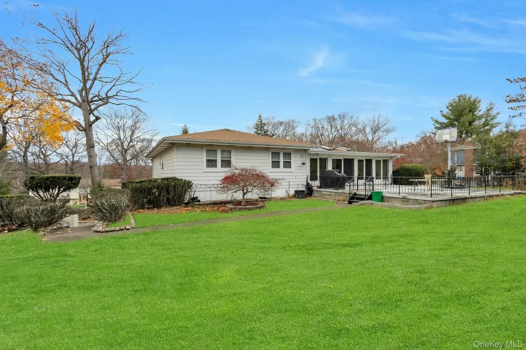 44 Greenridge Way Spring Valley NY 10977