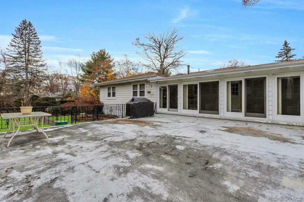 44 Greenridge Way Spring Valley NY 10977