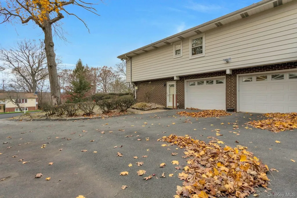 44 Greenridge Way Spring Valley NY 10977