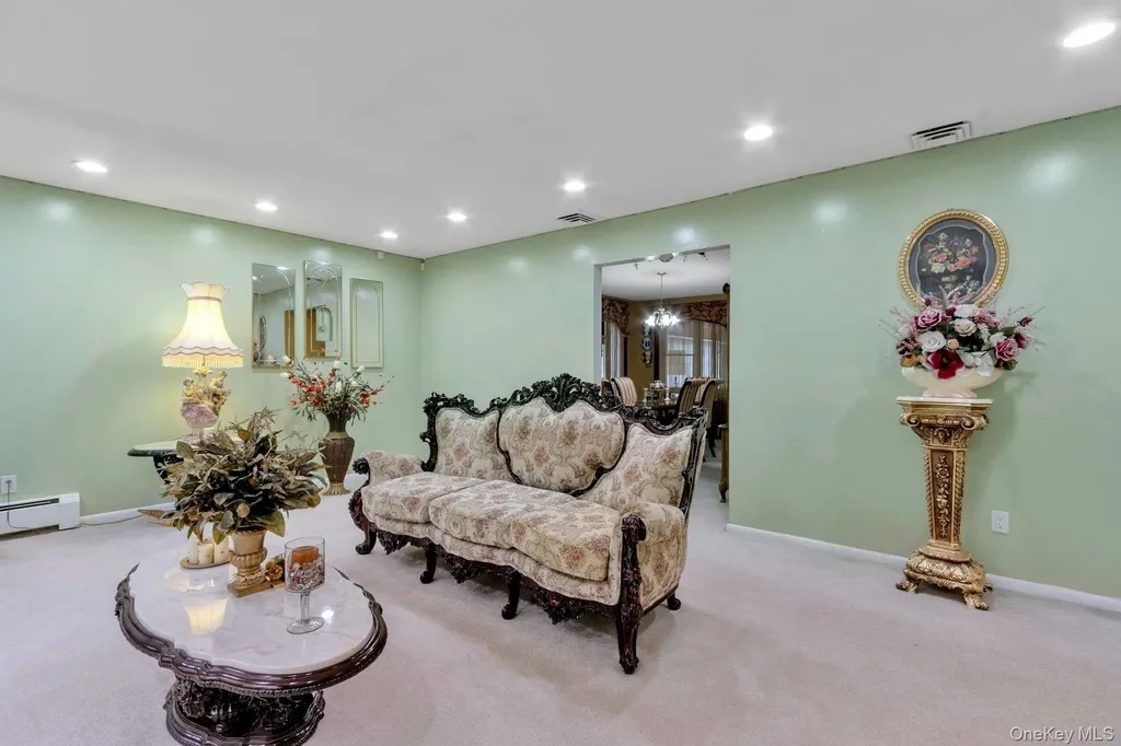 44 Greenridge Way Spring Valley NY 10977