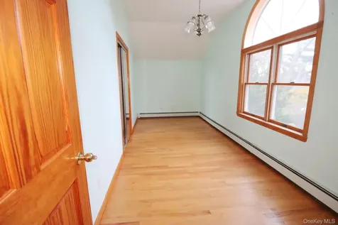 156 Oak Street Amityville NY 11701