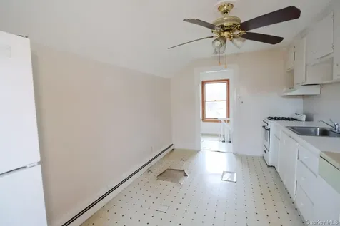 156 Oak Street Amityville NY 11701