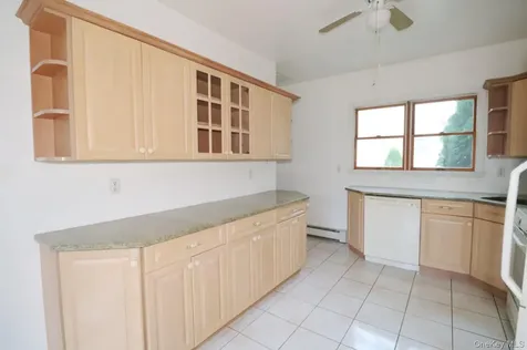 156 Oak Street Amityville NY 11701