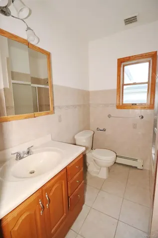 156 Oak Street Amityville NY 11701