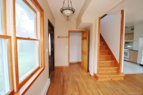 156 Oak Street Amityville NY 11701