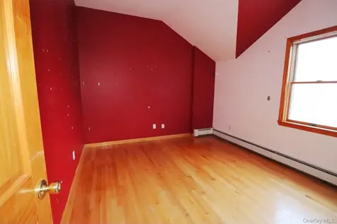 156 Oak Street Amityville NY 11701