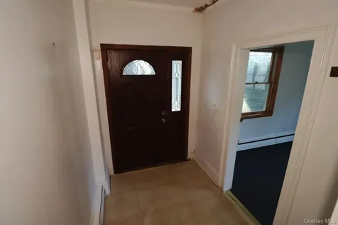 156 Oak Street Amityville NY 11701