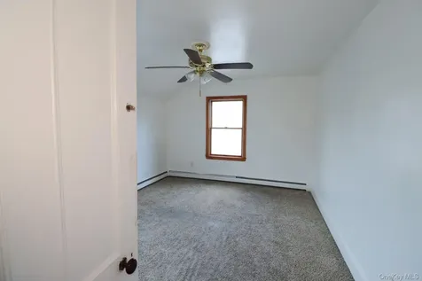 156 Oak Street Amityville NY 11701