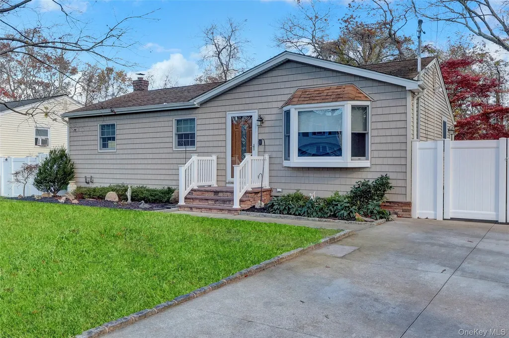 5 Zenith Road Rocky Point NY 11778