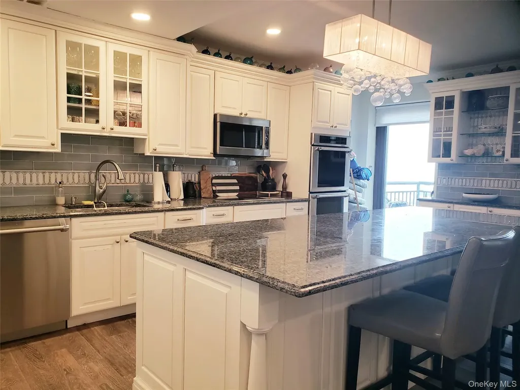 100 W Broadway Long Beach NY 11561
