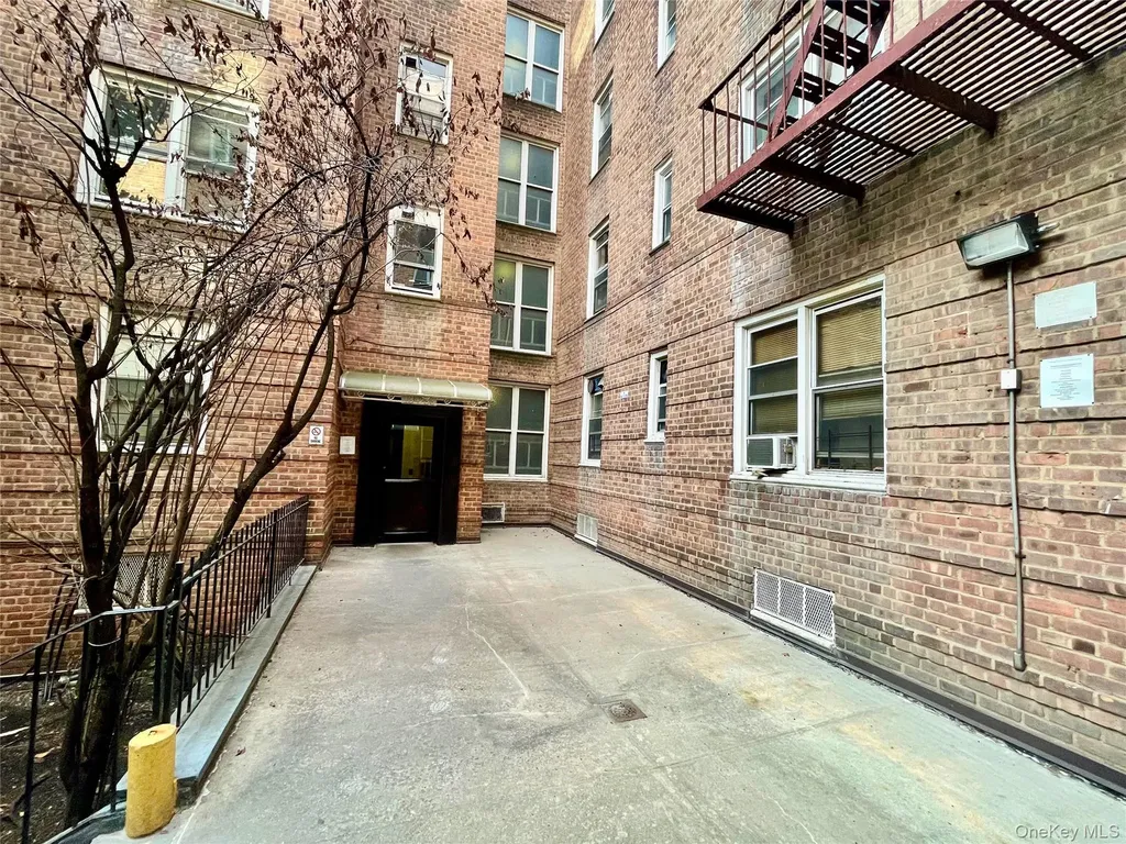 134-33 Blossom Avenue Flushing NY 11355