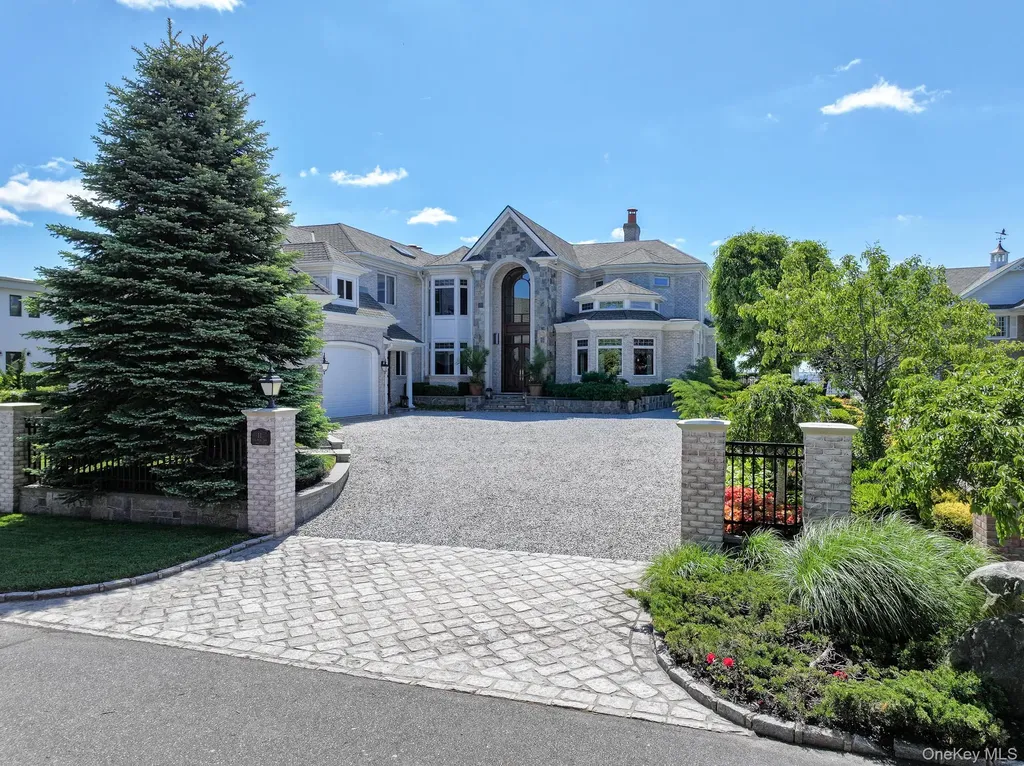 West Islip NY 11795