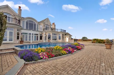 West Islip NY 11795