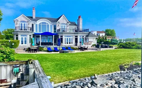 West Islip NY 11795