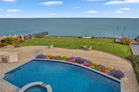 West Islip NY 11795