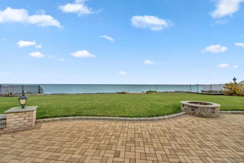West Islip NY 11795