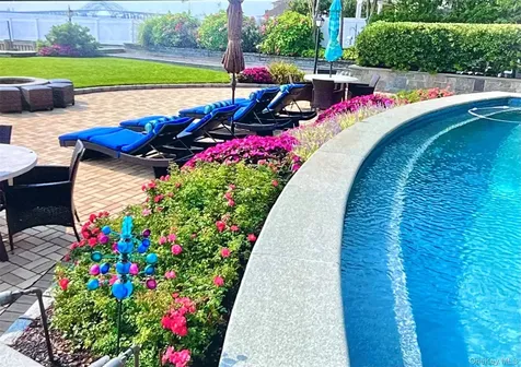 West Islip NY 11795
