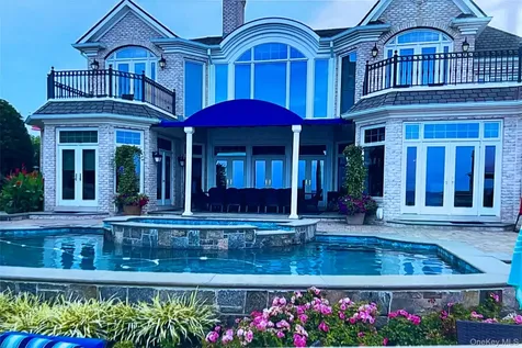 West Islip NY 11795