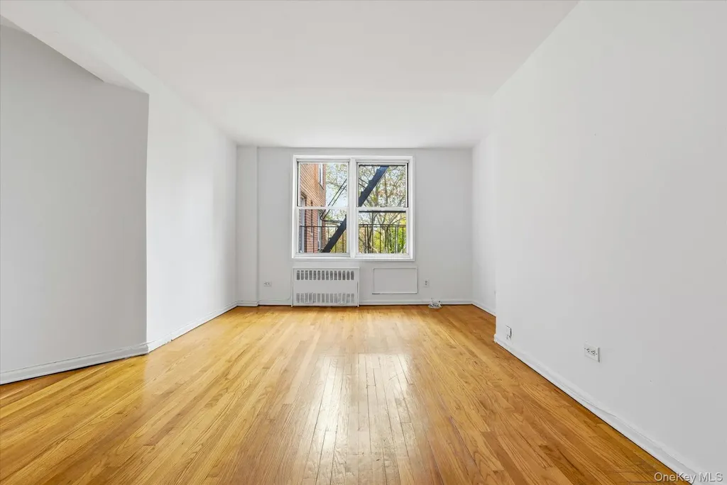 60-11 Broadway Woodside NY 11377