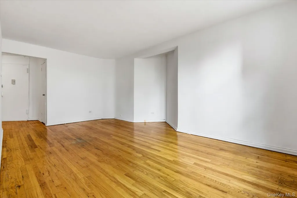 60-11 Broadway Woodside NY 11377
