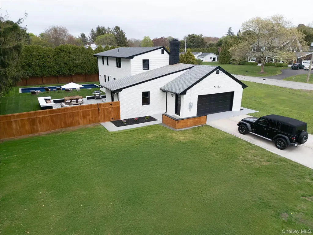 17 Underhill Drive Southampton NY 11968