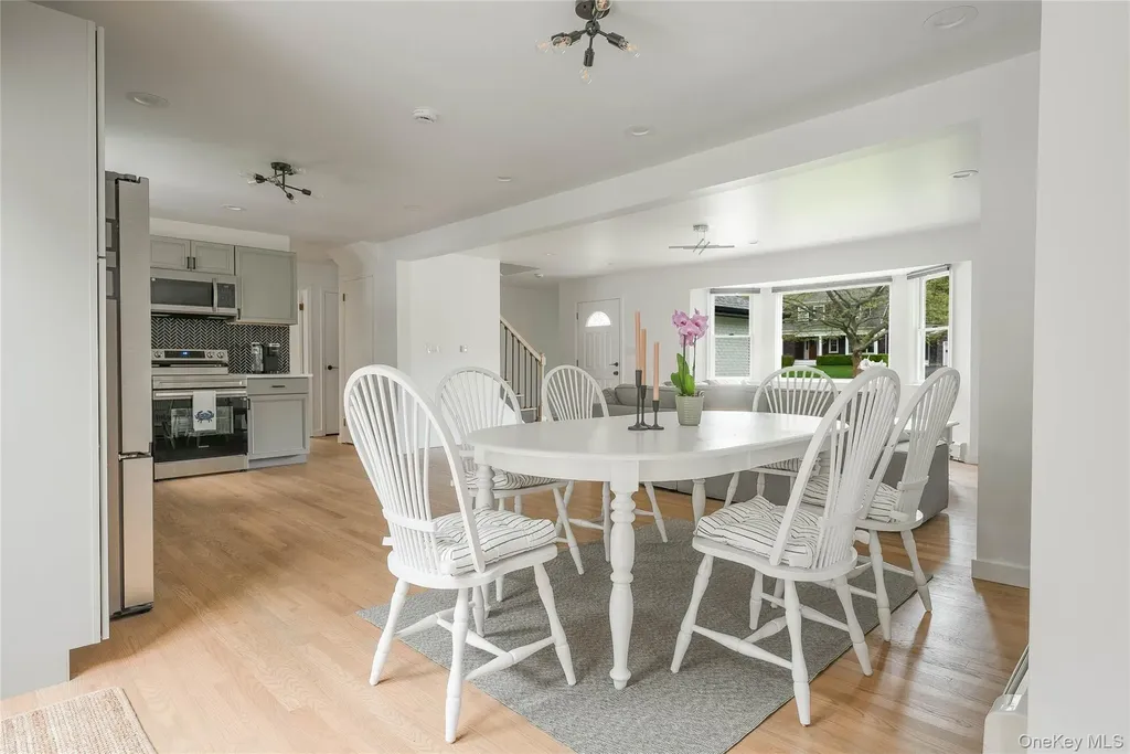 17 Underhill Drive Southampton NY 11968