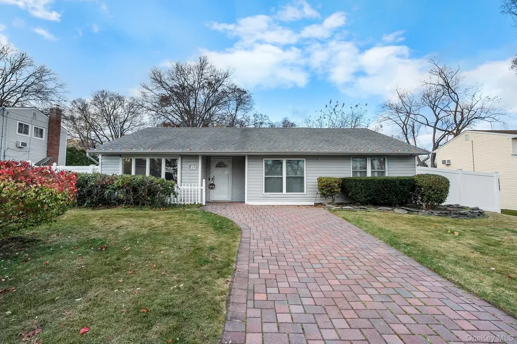 19 Corvette Road Selden NY 11784