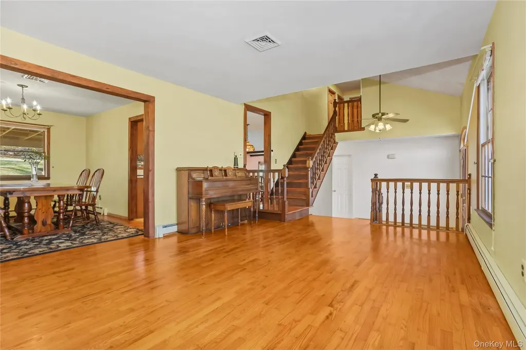 63 Farview Road Carmel NY 10512