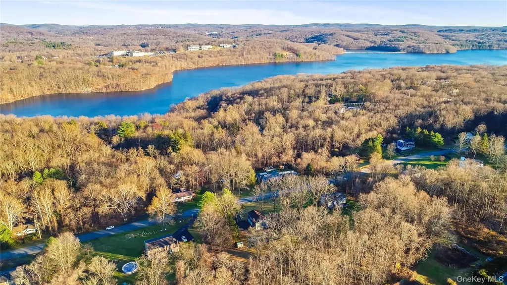 63 Farview Road Carmel NY 10512