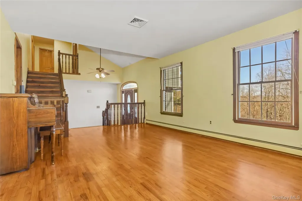 63 Farview Road Carmel NY 10512