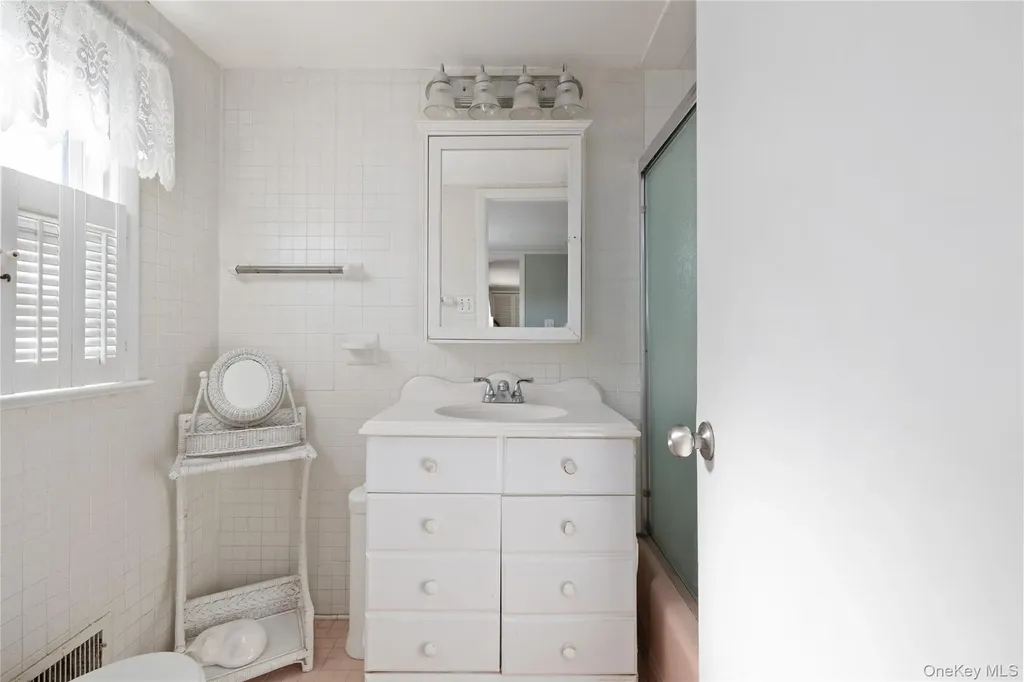 6 White Birch Drive Babylon NY 11702